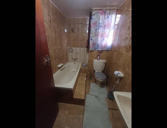 5 BEDROOM HOUSE FOR SALE IN ACTONVILLE